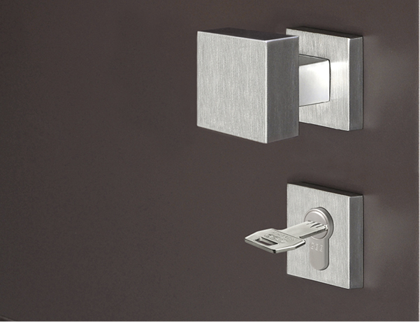 Привод защелки от ключа